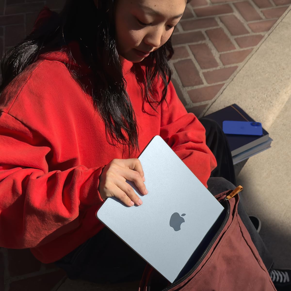 Macbook-Air-M4-13-Sky-blue-2-2