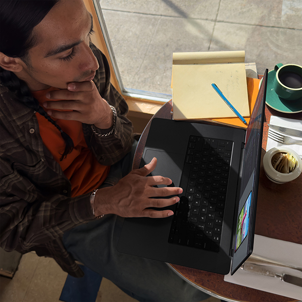 macbook_pro_16-inch_m3_pro_max_space_black_8_1-1